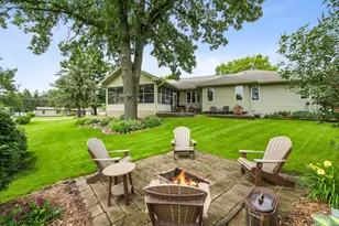 101 Anglewood Dr, Kenyon, MN 55946 - Photo 1