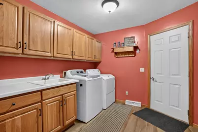 101 Anglewood Drive, Kenyon, MN 55946 - Photo 40