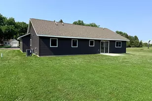 141 Washington St, Walnut Grove, MN 56180 - Photo 8