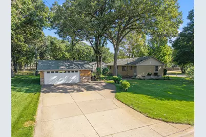 11301 Welcome Avenue N, Champlin, MN 55316 - Photo 2