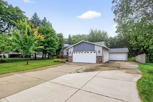 8320 Cooper Way, Inver Grove Heights, MN 55076 - Photo 2