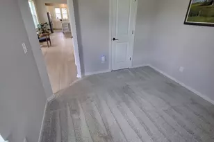 4852 Airlake Dr, Woodbury, MN 55129 - Photo 4