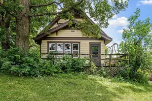 201 Hillcrest Dr, Waterville, MN 56096 - Photo 1