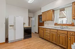201 Hillcrest Dr, Waterville, MN 56096 - Photo 14