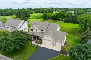 10610 Pinnacle Way, Woodbury, MN 55129 - Photo 4