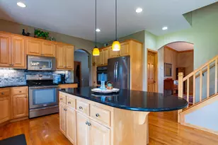 10610 Pinnacle Way, Woodbury, MN 55129 - Photo 6