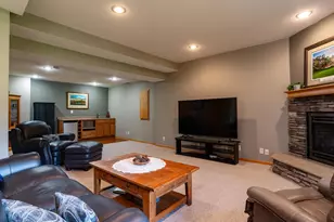 10610 Pinnacle Way, Woodbury, MN 55129 - Photo 38