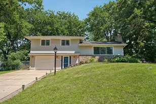 7132 Courtly Rd, Woodbury, MN 55125 - Photo 1