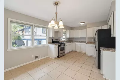 634 Orange Avenue W, Saint Paul, MN 55117 - Photo 14