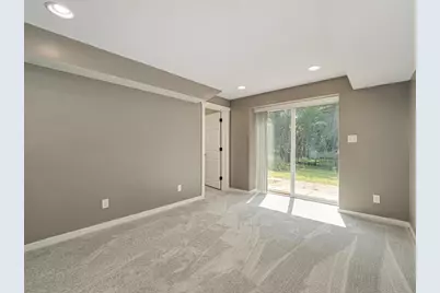 634 Orange Avenue W, Saint Paul, MN 55117 - Photo 22