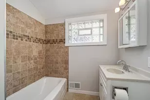 634 Orange Ave W, Saint Paul, MN 55117 - Photo 20
