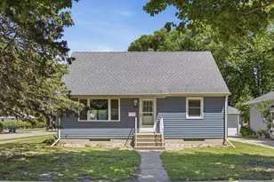 1102 1st St S, Moorhead, MN 56560 - Photo 1
