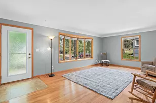 2570 Avon St N, Roseville, MN 55113 - Photo 6