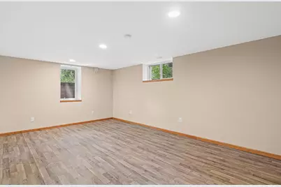 2570 Avon Street N, Roseville, MN 55113 - Photo 22