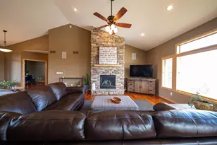6531 Century Ln, Prior Lake, MN 55372 - Photo 4