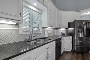 1329 Springwood Ln, Faribault, MN 55021 - Photo 12