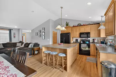 1765 Spruce Meadows Drive SE, Rochester, MN 55904 - Photo 8