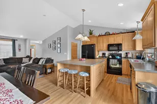 1765 Spruce Meadows Dr SE, Rochester, MN 55904 - Photo 8