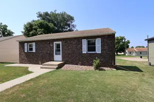 18 S Oregon Ave, Morris, MN 56267 - Photo 4