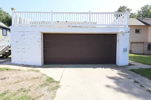 18 S Oregon Ave, Morris, MN 56267 - Photo 38