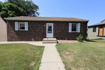 18 S Oregon Avenue, Morris, MN 56267 - Photo 2