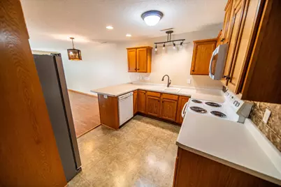 1803 Daniel Lane, Stewartville, MN 55976 - Photo 8
