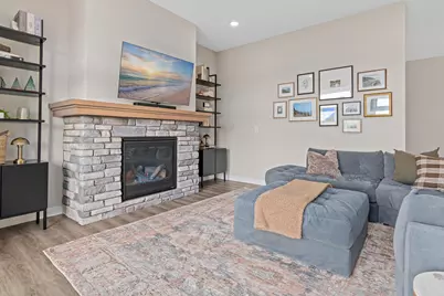17774 Everest Avenue, Lakeville, MN 55044 - Photo 2