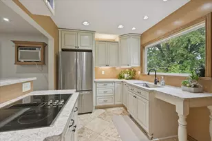 2862 Wellington St, Duluth, MN 55806 - Photo 6