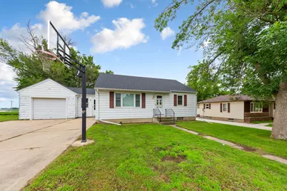 531 1st Street SW, New Richland, MN 56072 - Photo 2