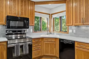 7600 Eileen St, Eden Prairie, MN 55346 - Photo 4