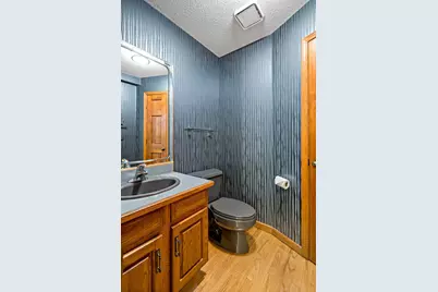 7600 Eileen Street, Eden Prairie, MN 55346 - Photo 16