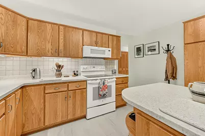 1813 13th Avenue NE, Rochester, MN 55906 - Photo 16