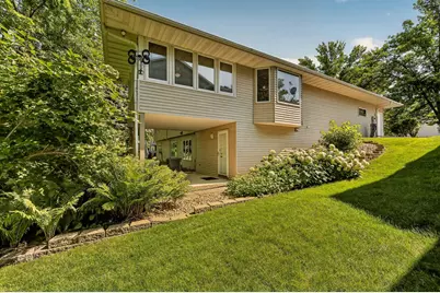 1813 13th Avenue NE, Rochester, MN 55906 - Photo 2