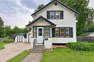 209 11th St N, Moorhead, MN 56560 - Photo 2