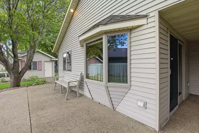 2204 20th Street SW, Willmar, MN 56201 - Photo 6