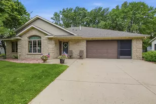 2204 20th St SW, Willmar, MN 56201 - Photo 2