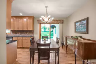 2925 Kyle Ave N, Golden Valley, MN 55422 - Photo 8