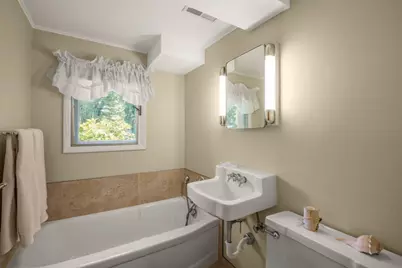 2925 Kyle Avenue N, Golden Valley, MN 55422 - Photo 24