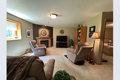 607 13th Avenue N, Moorhead, MN 56560 - Photo 28
