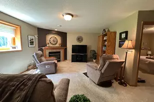 607 13th Ave N, Moorhead, MN 56560 - Photo 28