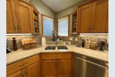 607 13th Avenue N, Moorhead, MN 56560 - Photo 12