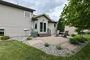 607 13th Ave N, Moorhead, MN 56560 - Photo 4