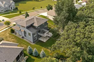 4275 Stone Crest Ln NE, Rochester, MN 55906 - Photo 8