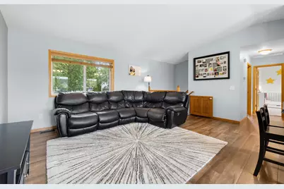 9430 Hale Avenue S, Cottage Grove, MN 55016 - Photo 6