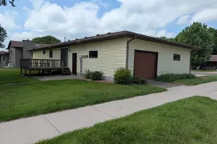 600 8th St SW, Wells, MN 56097 - Photo 2