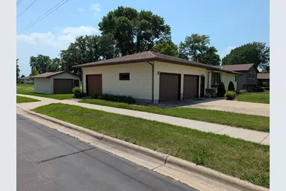 600 8th Street SW, Wells, MN 56097 - Photo 4
