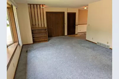 600 8th Street SW, Wells, MN 56097 - Photo 14
