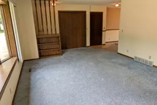 600 8th St SW, Wells, MN 56097 - Photo 14