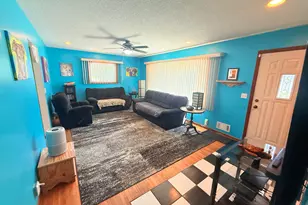 2055 English St, Maplewood, MN 55109 - Photo 4