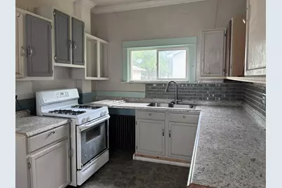 3921 5th Ave E, Hibbing, MN 55746 - Photo 4